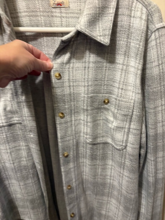 Faherty Legend button up sweater shirt - Ptp 20” for M/L - Picture 7 of 9